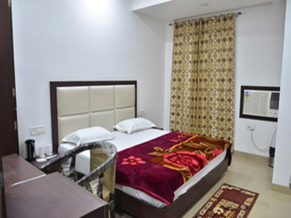 Hotel Popular Αμριτσάρ Δωμάτιο φωτογραφία